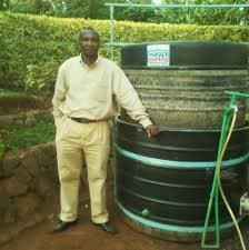 Electrician generates light from food waste