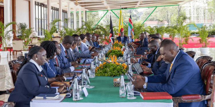 Govt Sends Ksh6,000 to Select Kenyans Across the Country