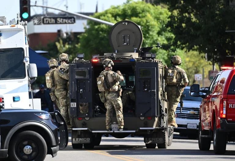 Man shot dead by FBI after taking hostages at California bank
