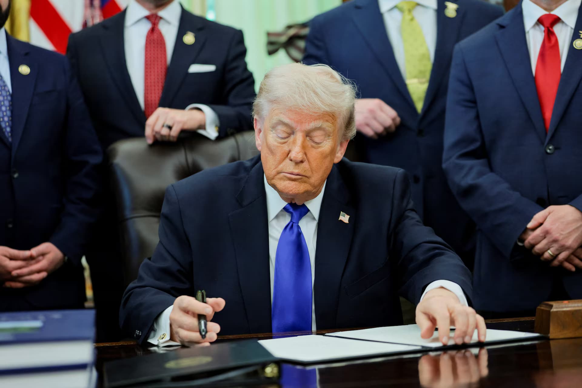 Proposed $2bn US-Canada Oil Pipeline Makes Headway as President Trump Signs Approval Permit