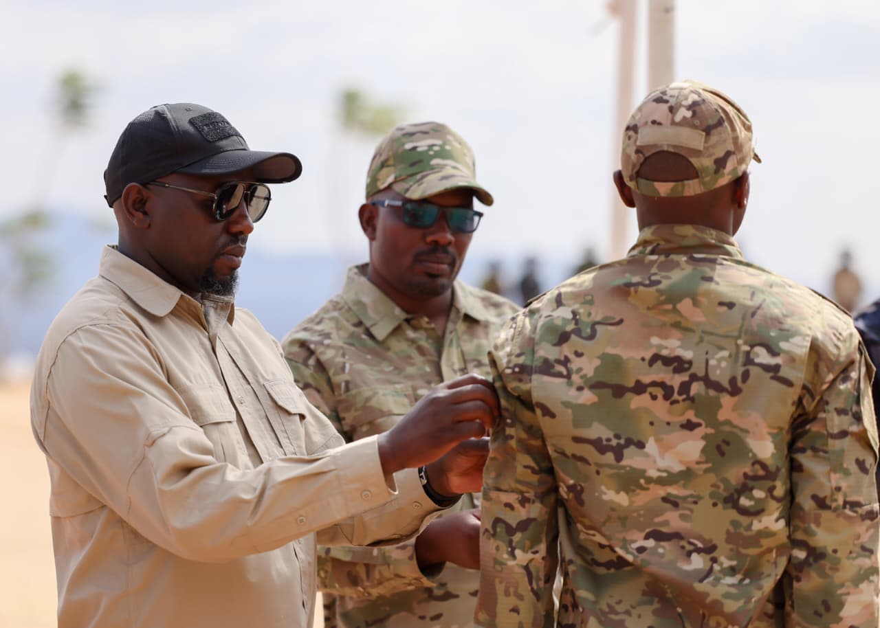 Murkomen vows to defend security agencies from political attacks
