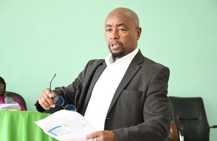 Agents protest Regulatory Authority decision to close three insurers