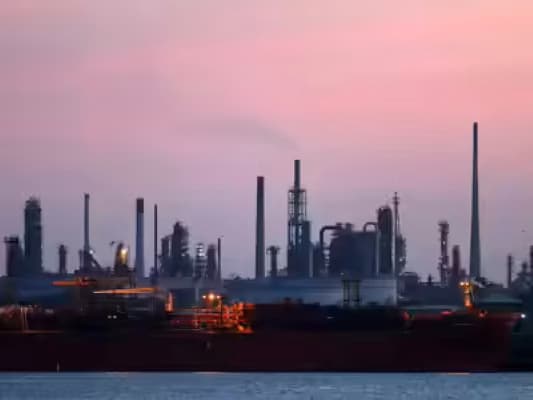 Indonesia Prepares 19 Oil and Gas Blocks for Carbon Storage, Energy Majors Signal Interest