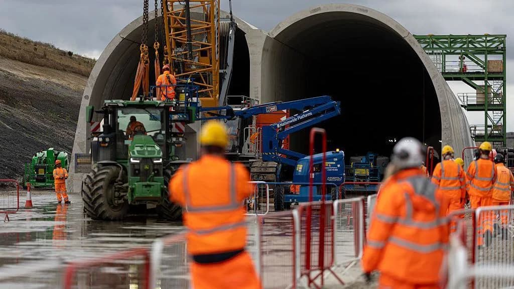 U.K. Orders State-Owned HS2 Ltd. to Reduce Speeds on HS2 High-Speed Railway amid Cost Overruns