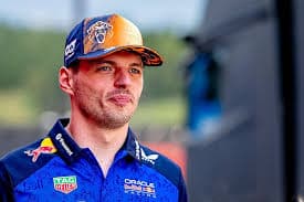 Verstappen reverts to old rear wing after successive crashes