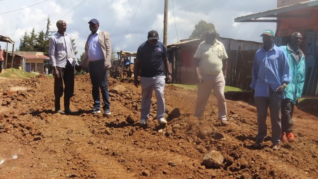 Residents of Kondoo area celebrate road and street lighting projects