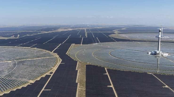 World’s Highest Solar Thermal Plant in Xianzing, China Installs 15,000+ Heliostats