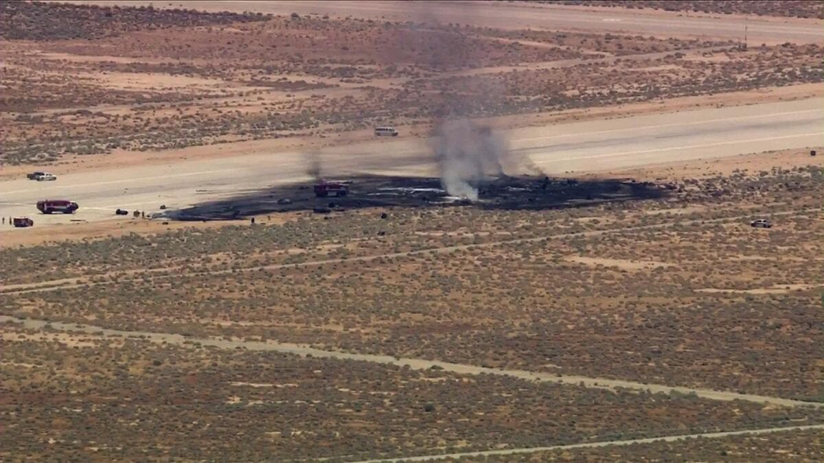Eight people dead after US Air Force B-52 bomber crashes in California