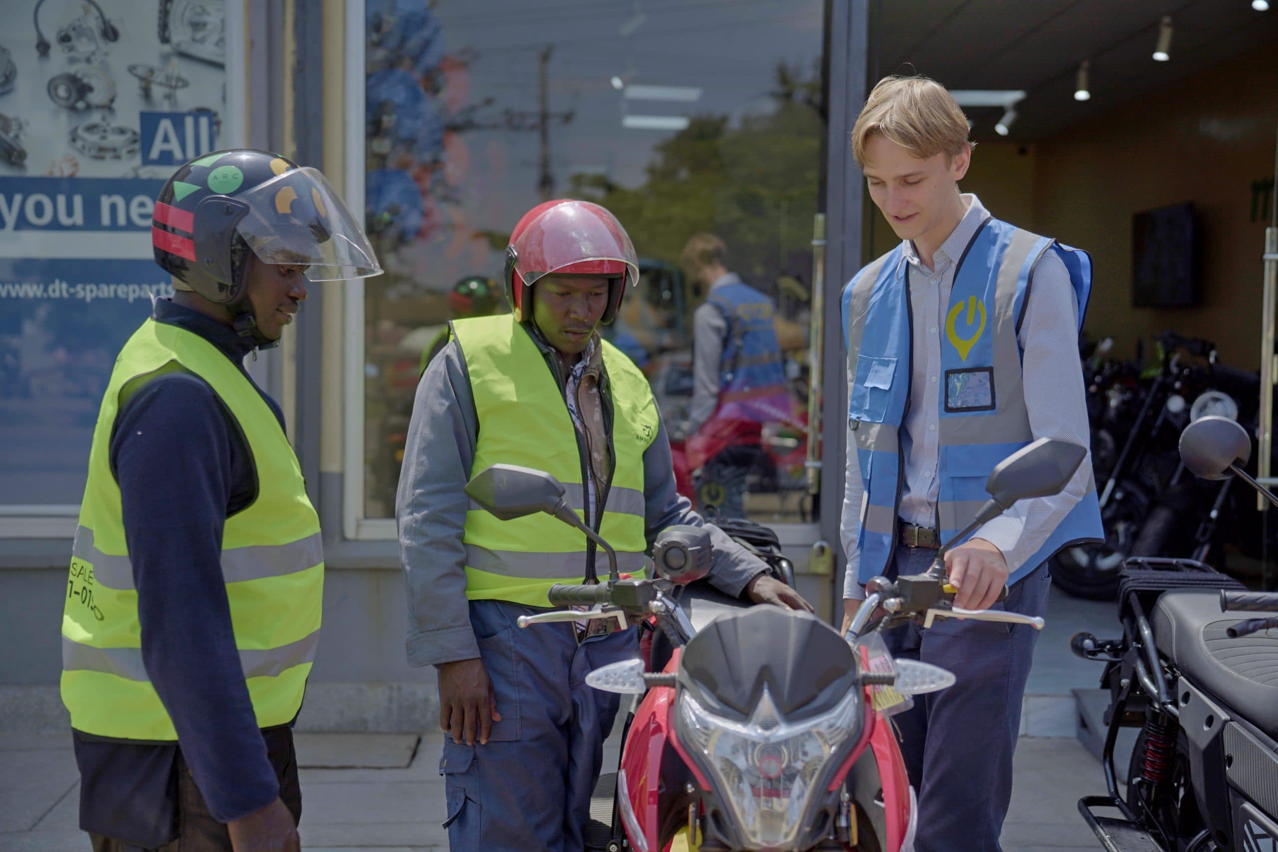 Mogo Finances Over Ksh192 Million Worth of Electric Vehicles