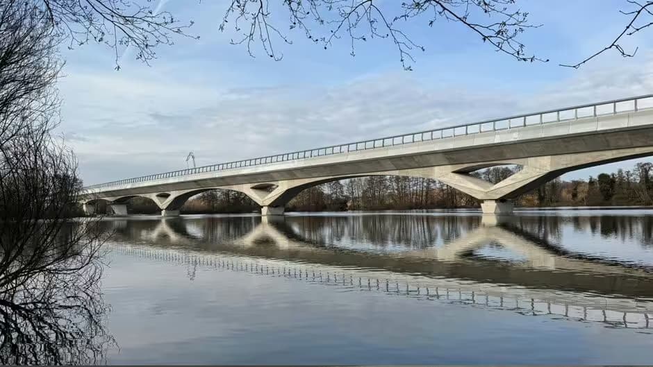 UK’s longest railway bridge, the Colne Valley Viaduct