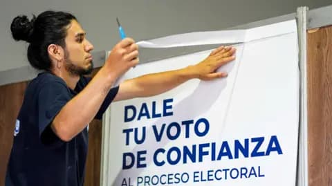 Colombia votes in presidential election that could redefine relations with US