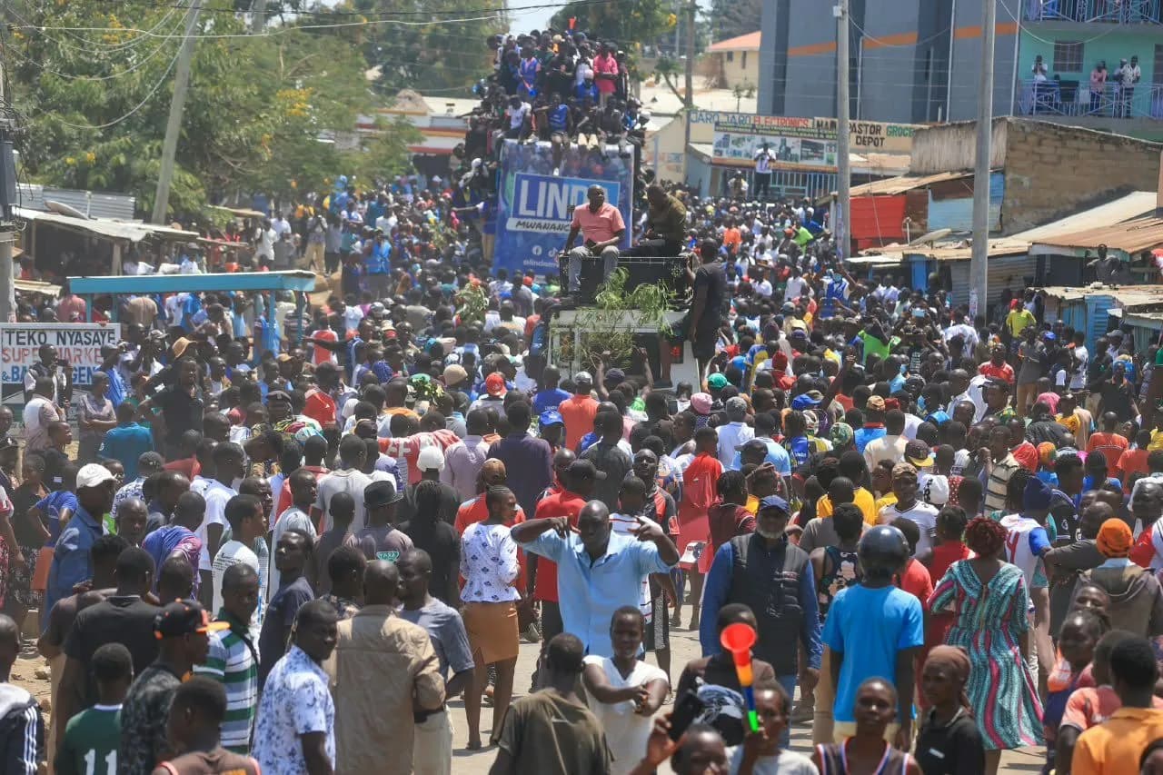 Deadly Homa Bay clashes during Linda Mwananchi rally leave officer dead, dozens injured