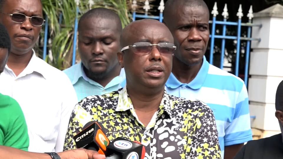 Tuk-Tuk operators issue strike notice over new transport rules