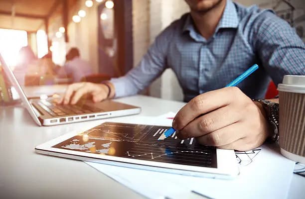 How to Become a Financial Advisor in South Africa