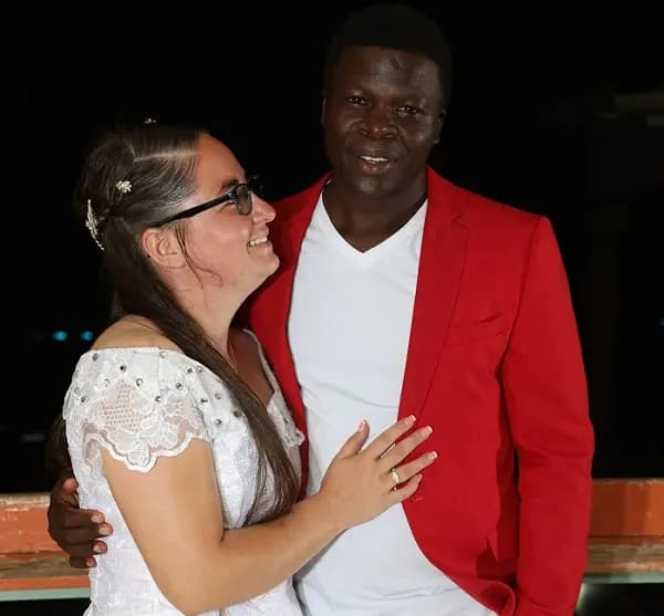American Woman Sells All Her Assets To Marry Construction worker