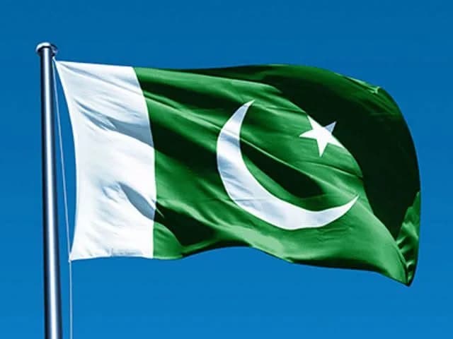 At least 16 killed after vehicle loaded with explosives rams into Pakistan mosque