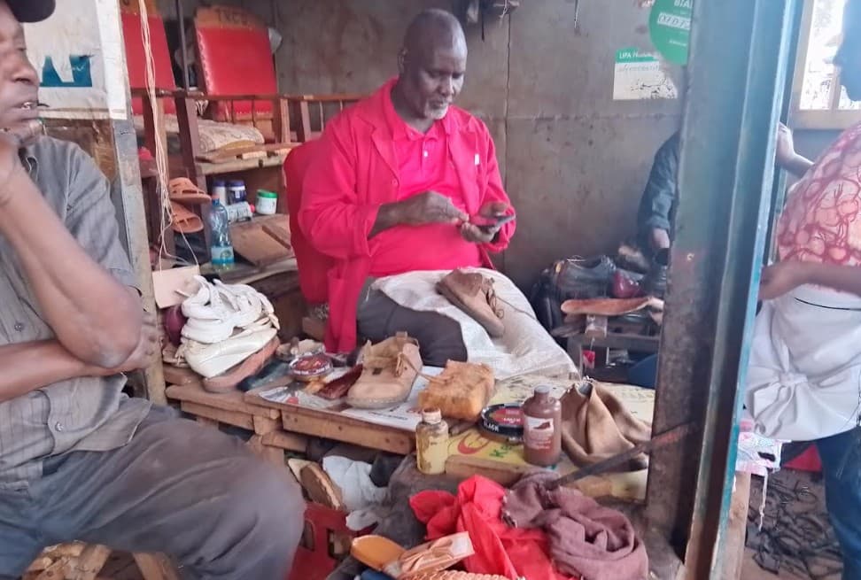 Chuka cobblers call on youth to embrace shoe repair