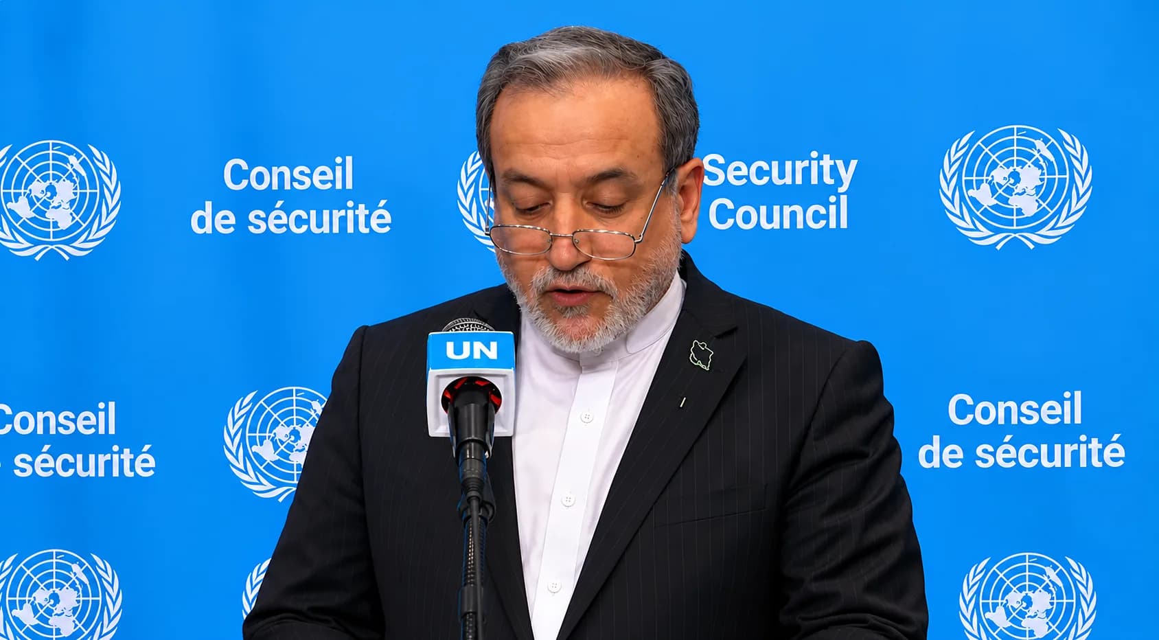 Iran offers US deal to reopen Strait of Hormuz in seven days